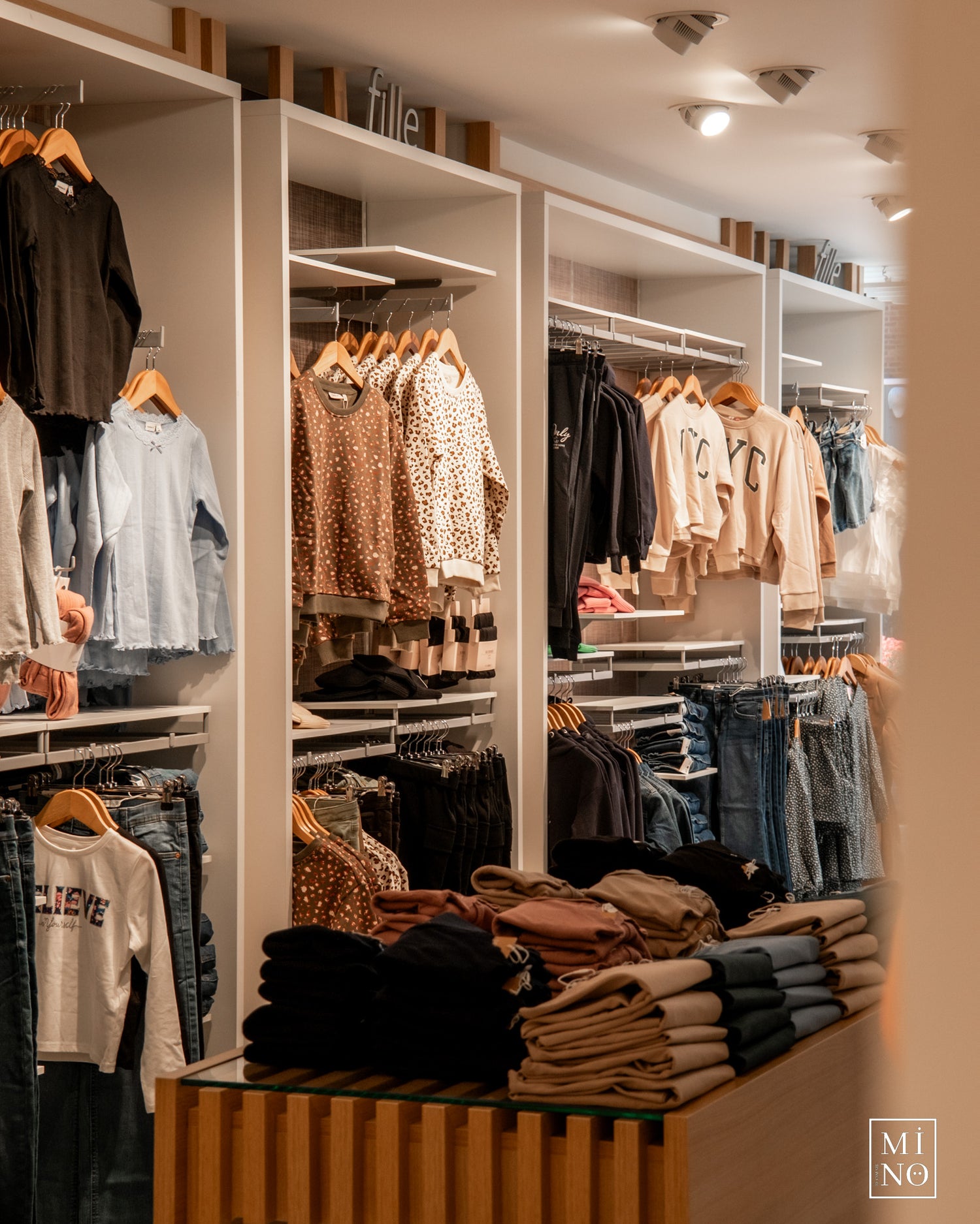 Mino Rochefort Boutique de vêtements tendance pour enfants de 0 à 16 ans